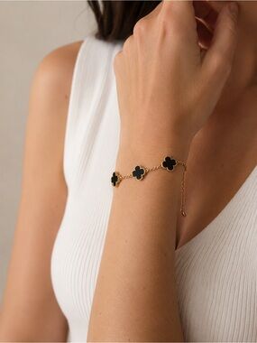 Black and Gold Clover Motif Chain Bracelet